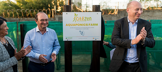 Vivo Energy Mauritius équipe Chrysalide d’un jardin potager aquaponique